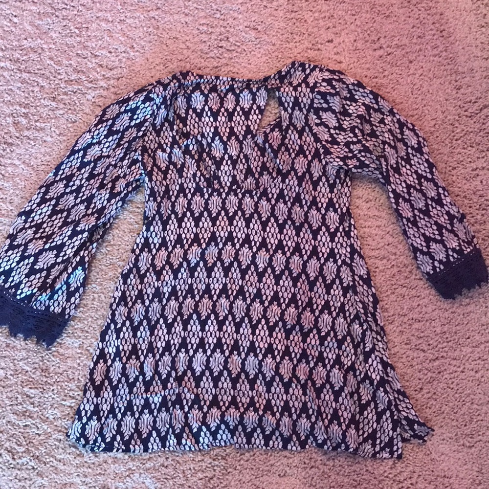 Pattern dress - Picture 2 of 2